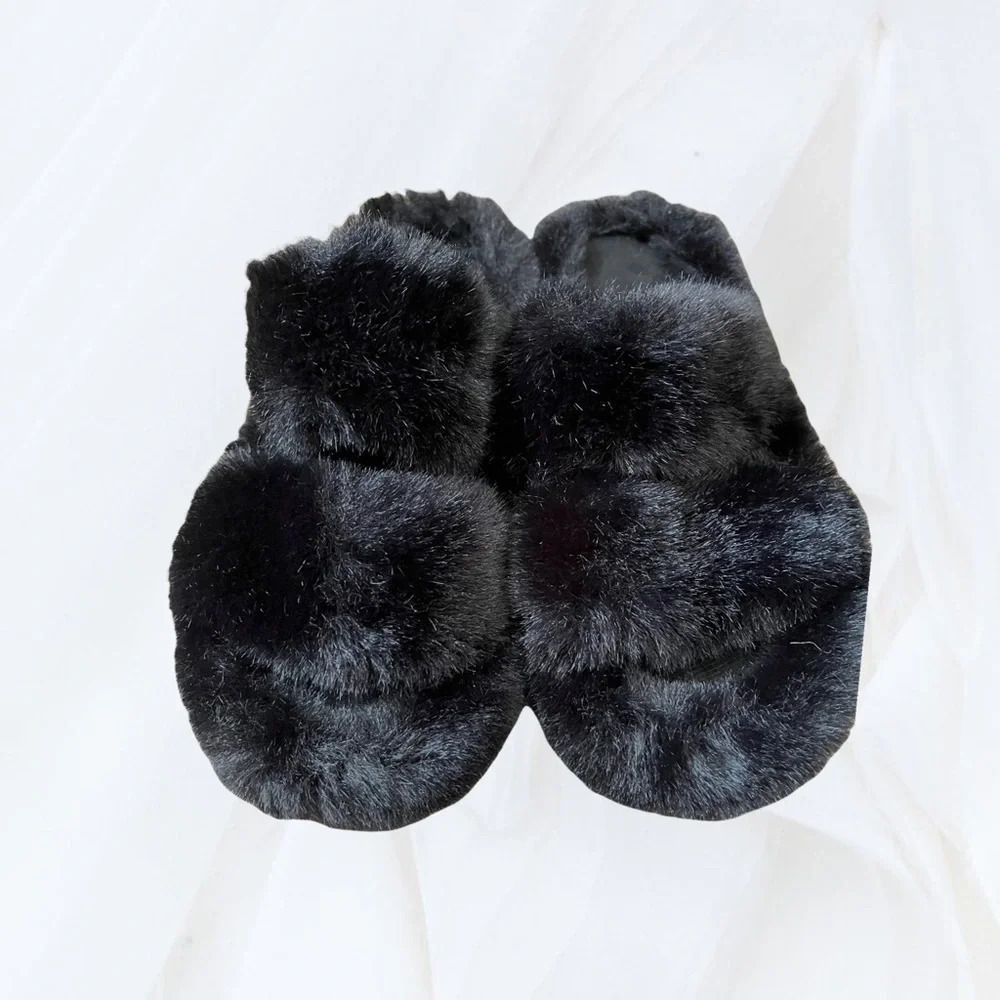 Like  new slipper sandals